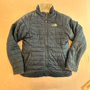 The North Face Girl's Reversible Mossbud Swirl Jacket Size L (14/16)